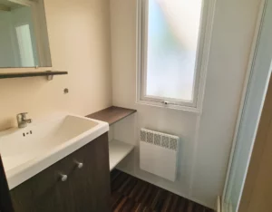 Salle de bain mobil-home 6 personnes