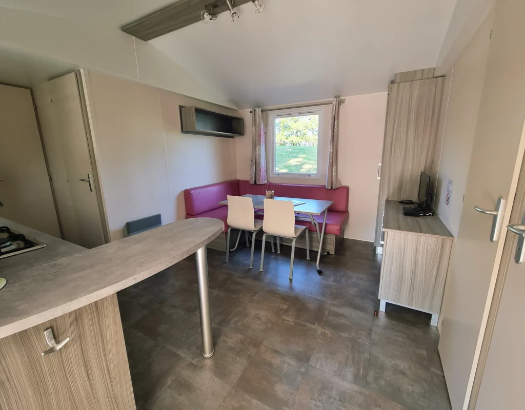 Séjour mobil-home 4 personnes (1)